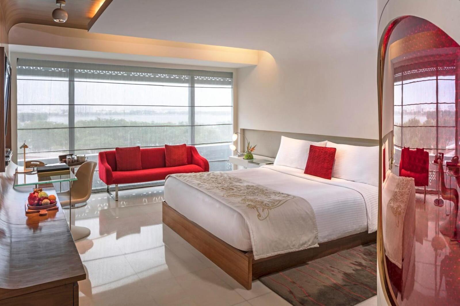 The Bellwood Suites Near Igi Airport New Delhi Exteriör bild