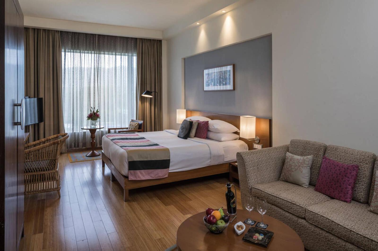 The Bellwood Suites Near Igi Airport New Delhi Exteriör bild